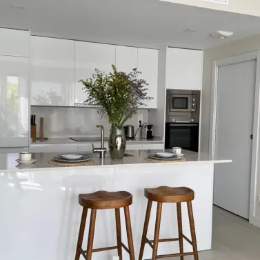 Venta de apartamento en planta media en Estepona