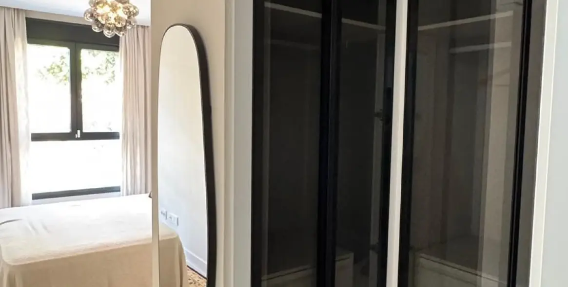 Sale of middle floor apartment in Estepona 13