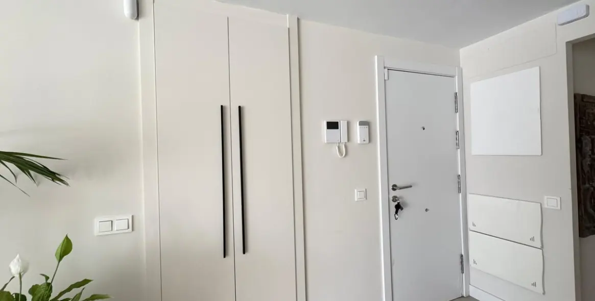 Sale of middle floor apartment in Estepona 11