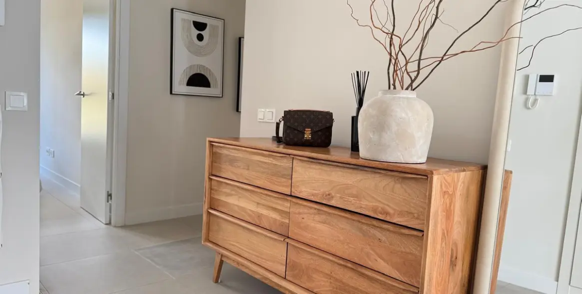 Sale of middle floor apartment in Estepona 22