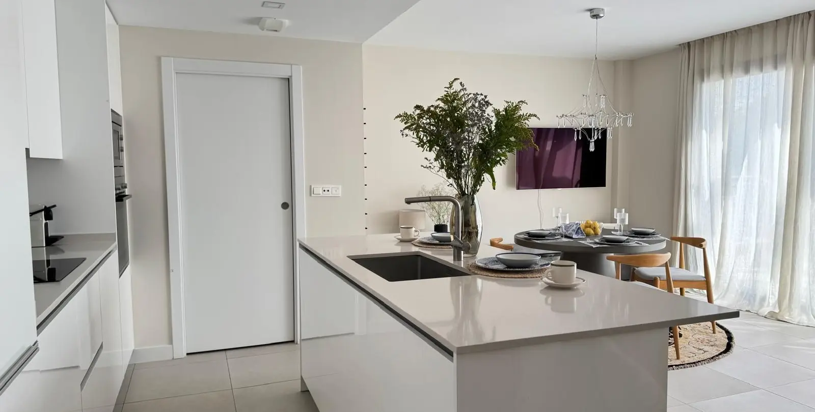 Продажа апартаментов на среднем этаже в Estepona 3