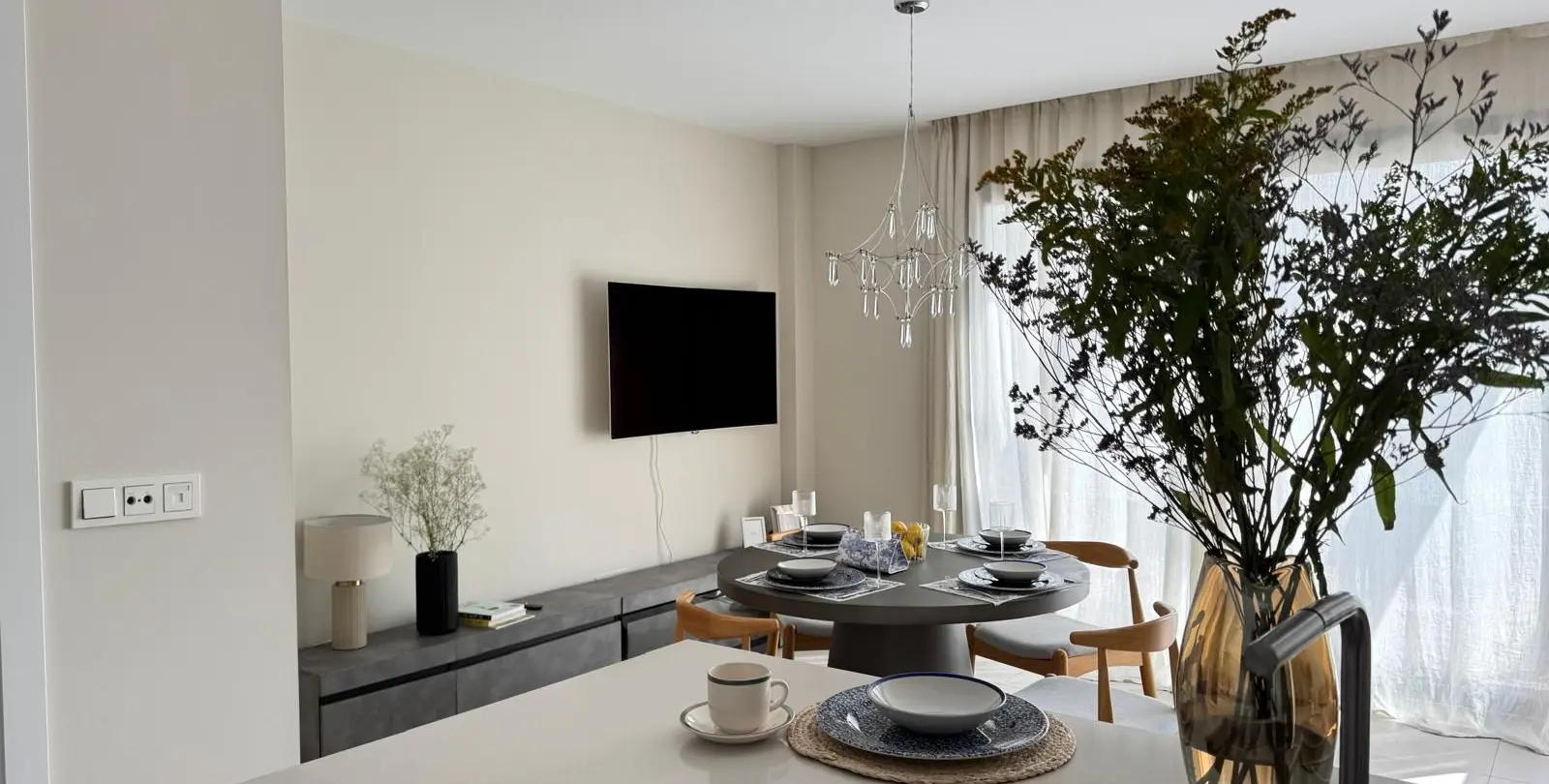 Продажа апартаментов на среднем этаже в Estepona 6