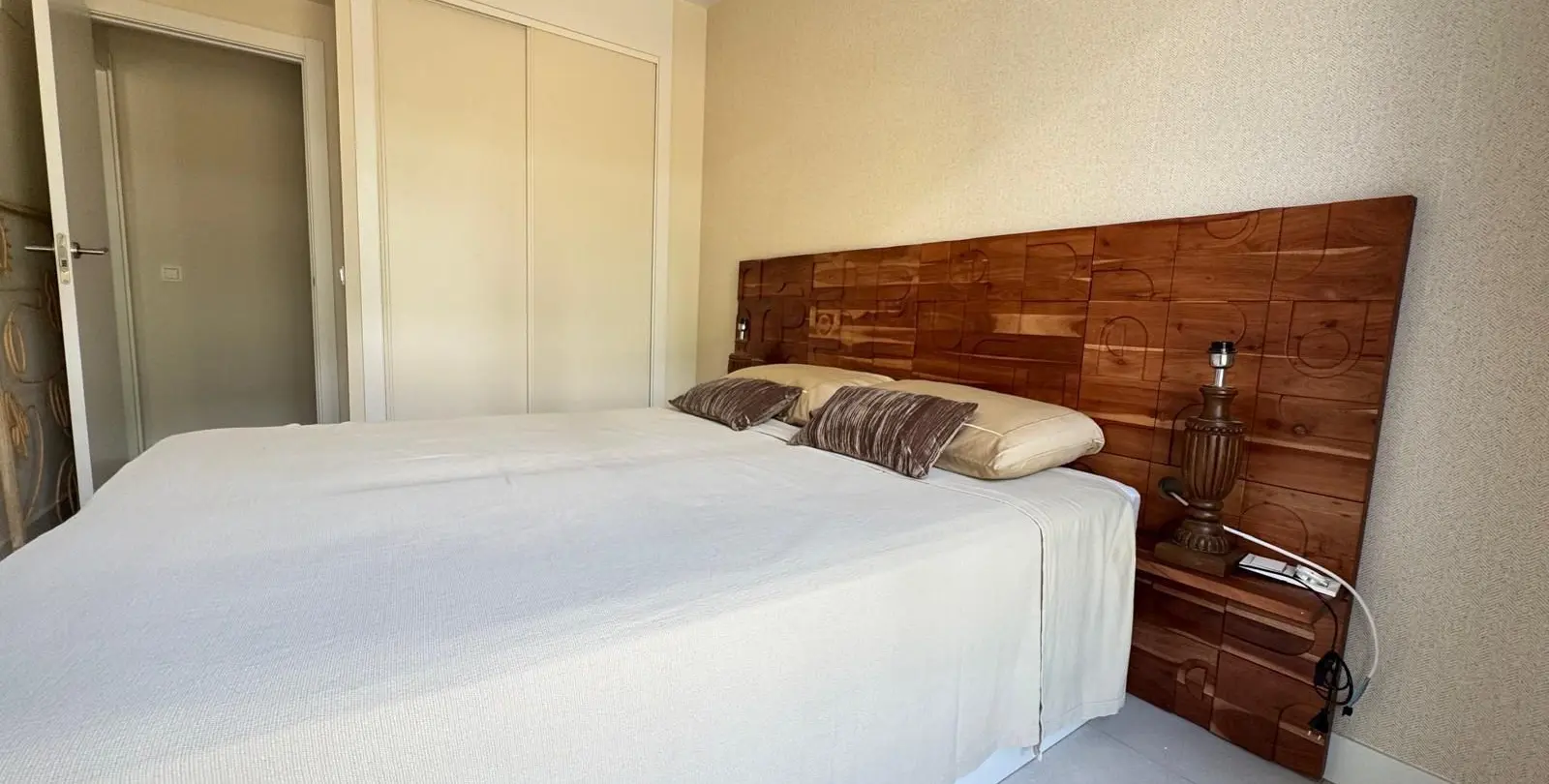 Продажа апартаментов на среднем этаже в Estepona 18
