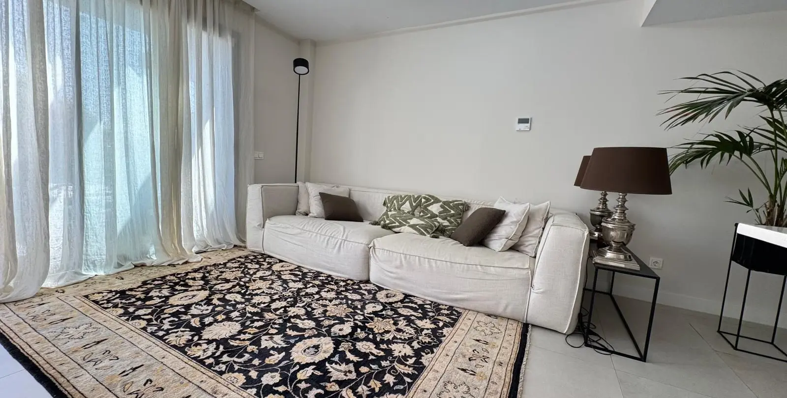 Продажа апартаментов на среднем этаже в Estepona 21