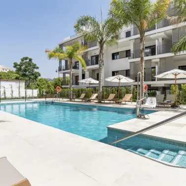 Sale of penthouse in Estepona