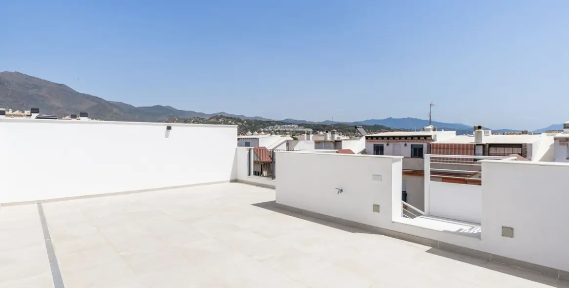 Продажа пентхауса в Estepona 18