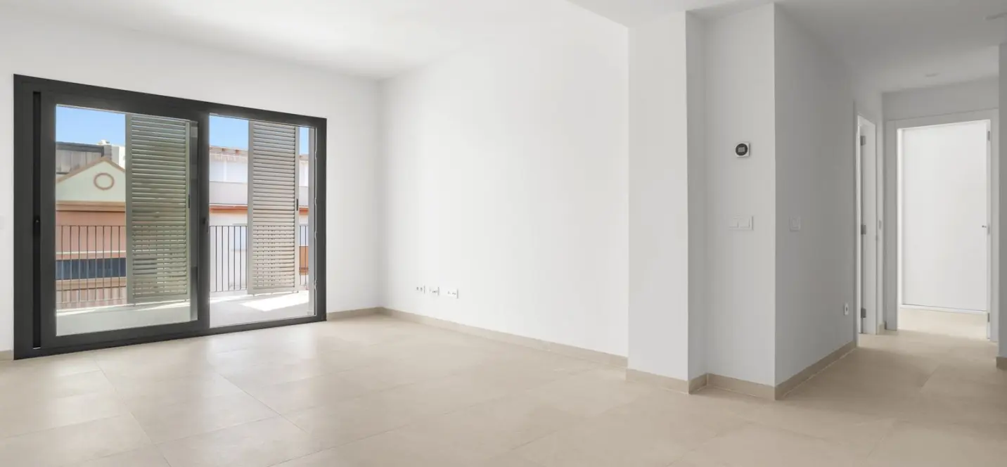 Sale of penthouse in Estepona 2