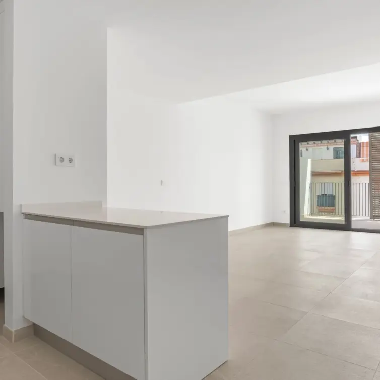 Sale of penthouse in Estepona