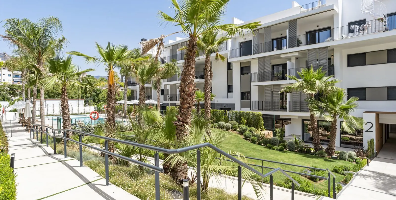 Продажа пентхауса в Estepona 22
