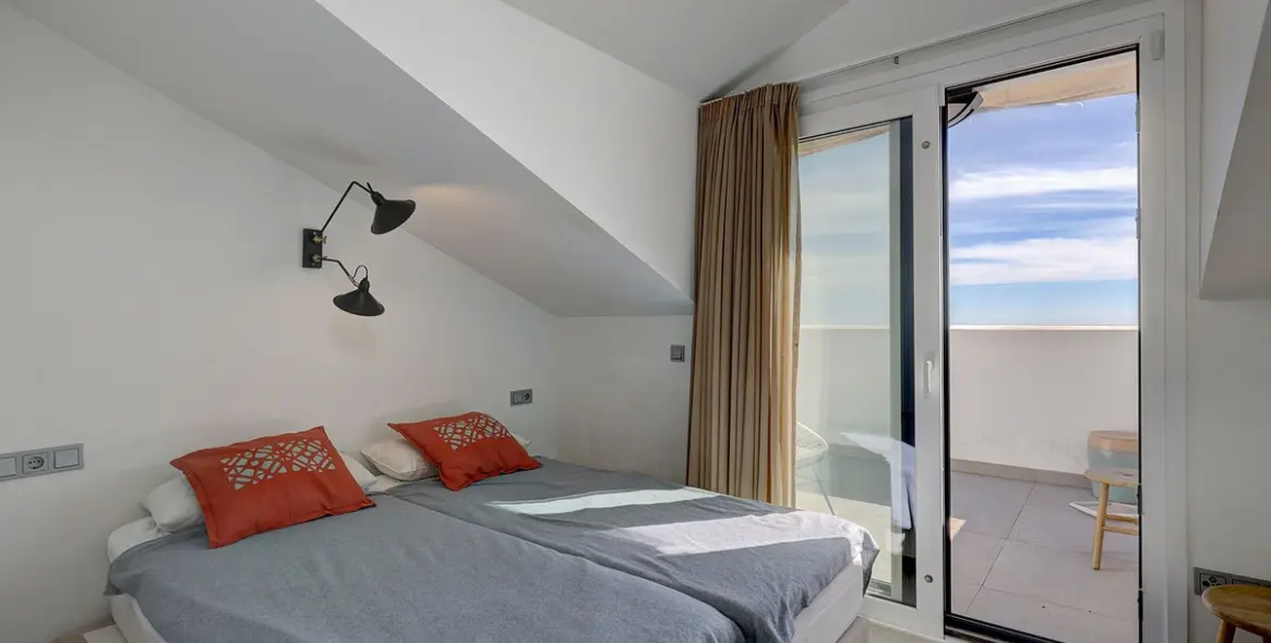 Sale of penthouse duplex in Benalmadena 10