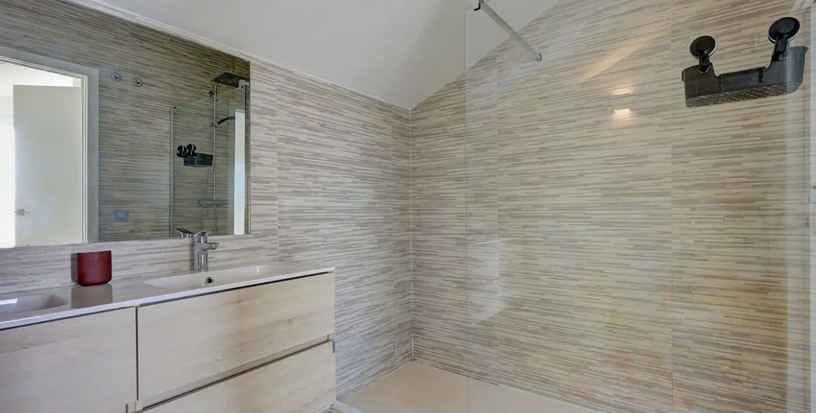 Sale of penthouse duplex in Benalmadena 11