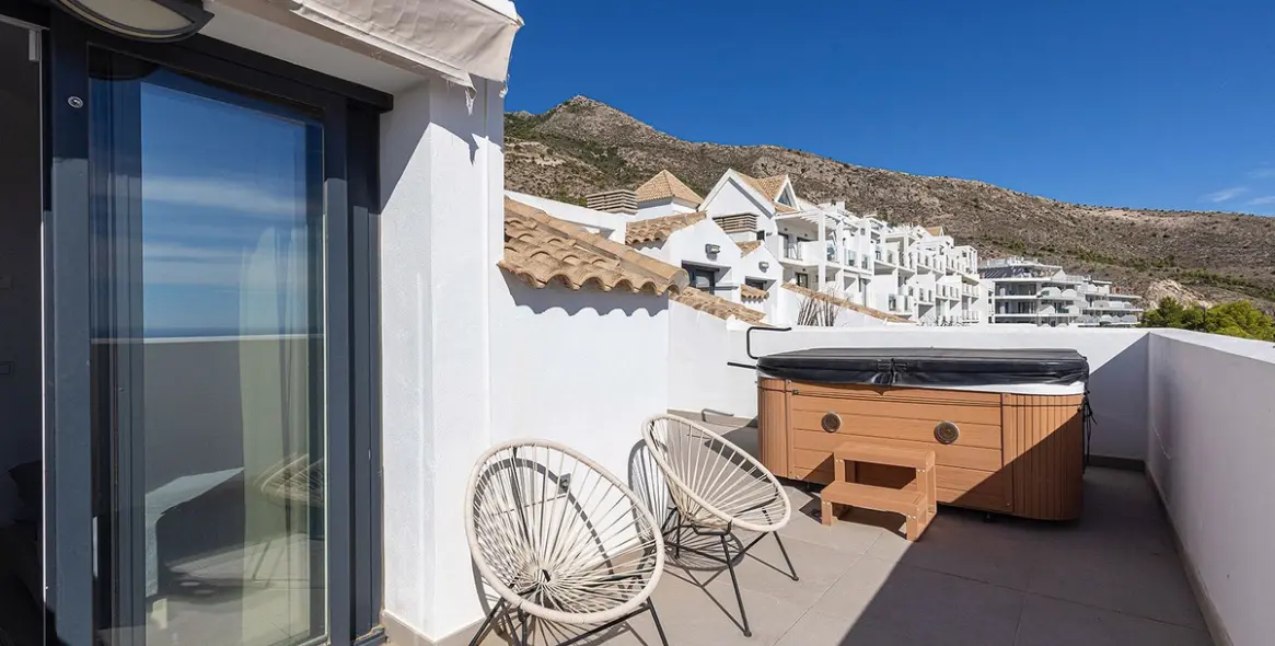 Sale of penthouse duplex in Benalmadena 14