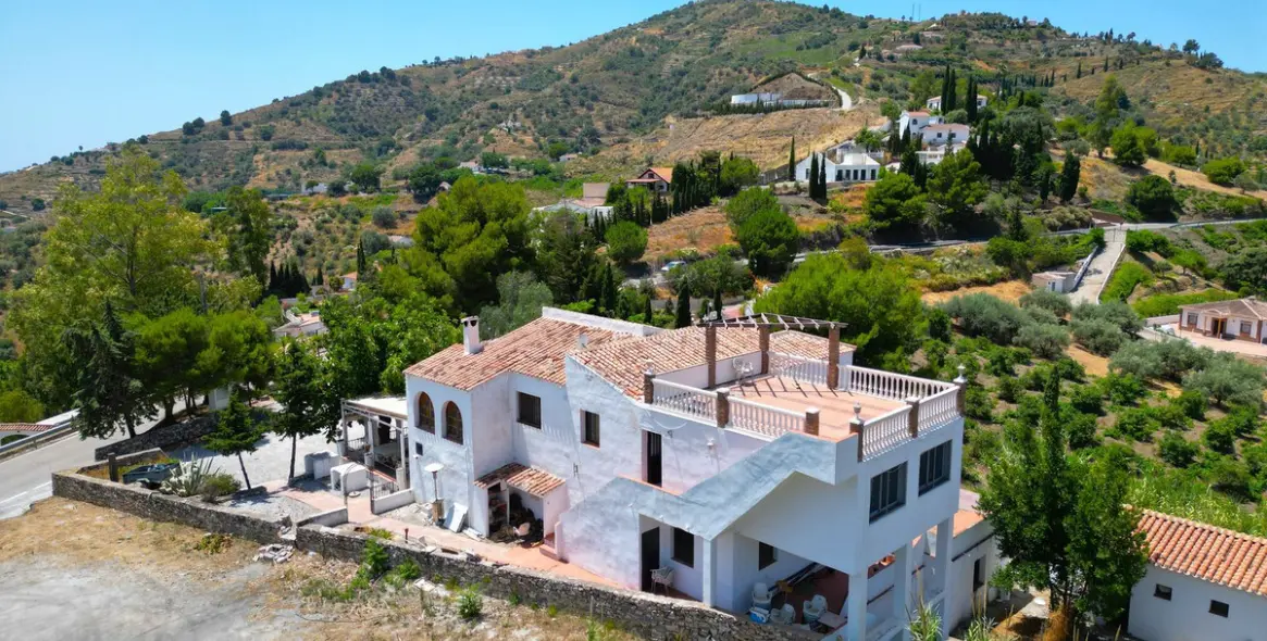 Venta de villa independiente en Cómpeta 33