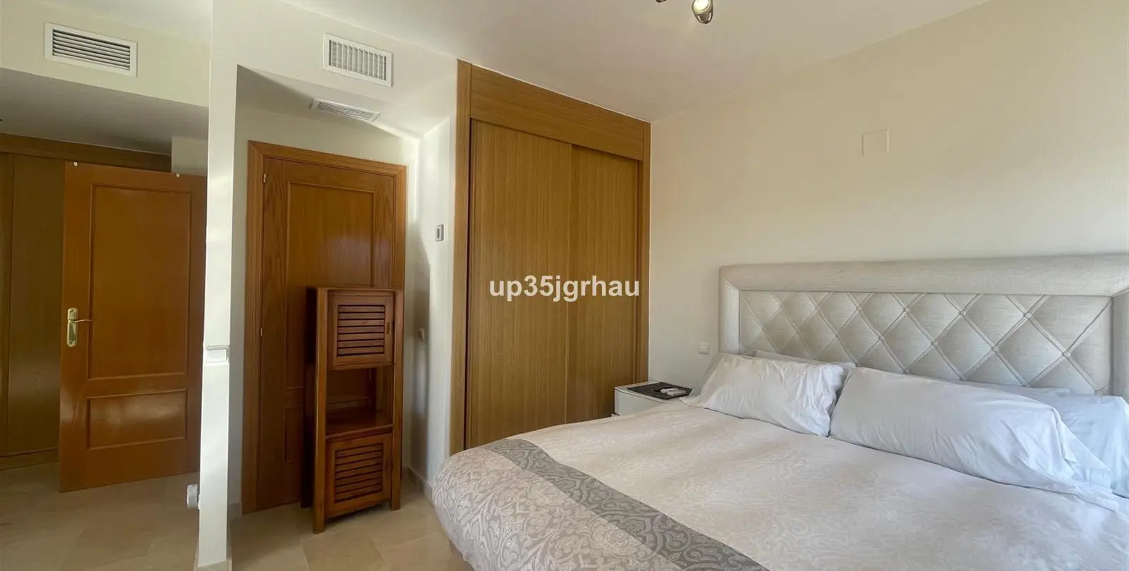 Sale of penthouse in Estepona 7