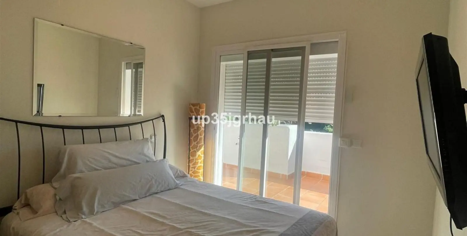 Sale of penthouse in Estepona 8