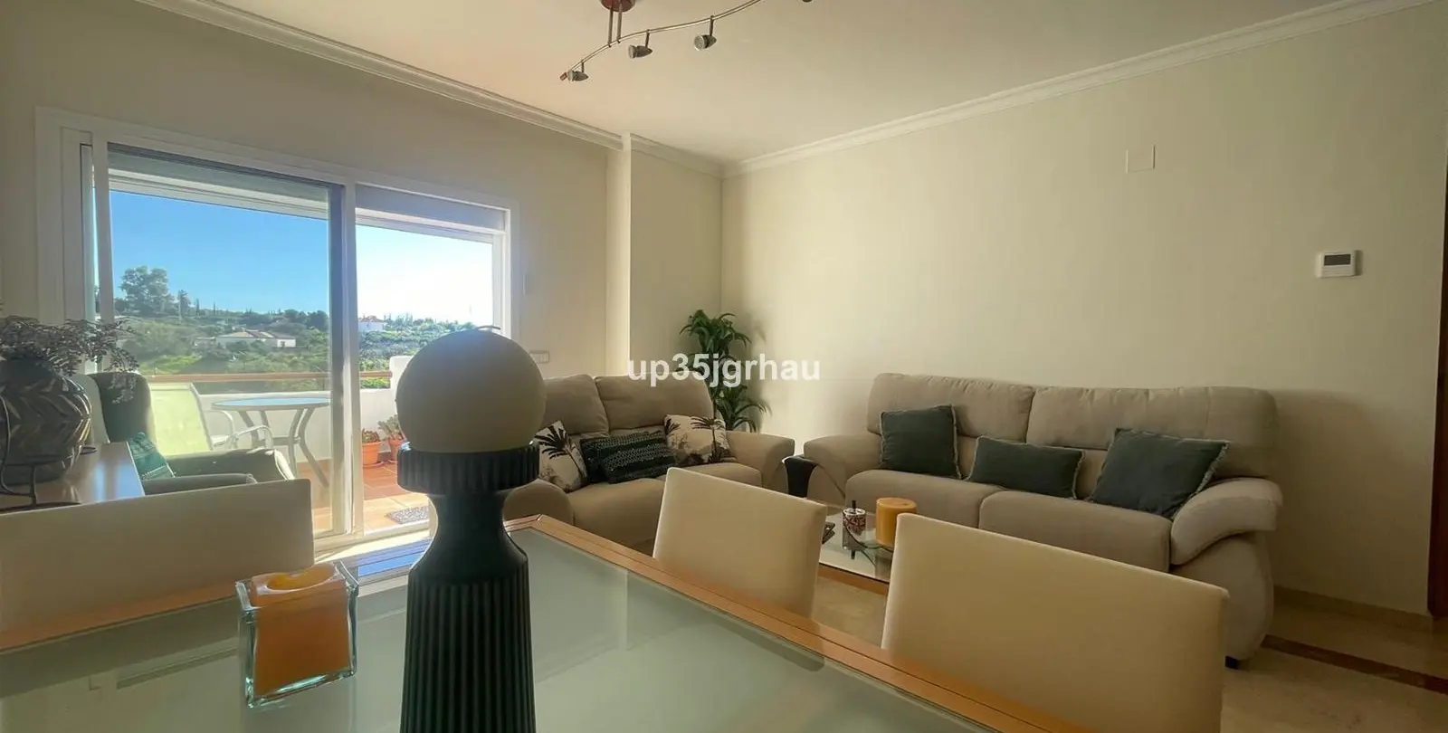 Sale of penthouse in Estepona 13