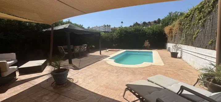 Продажа таунхауса в Calahonda 3