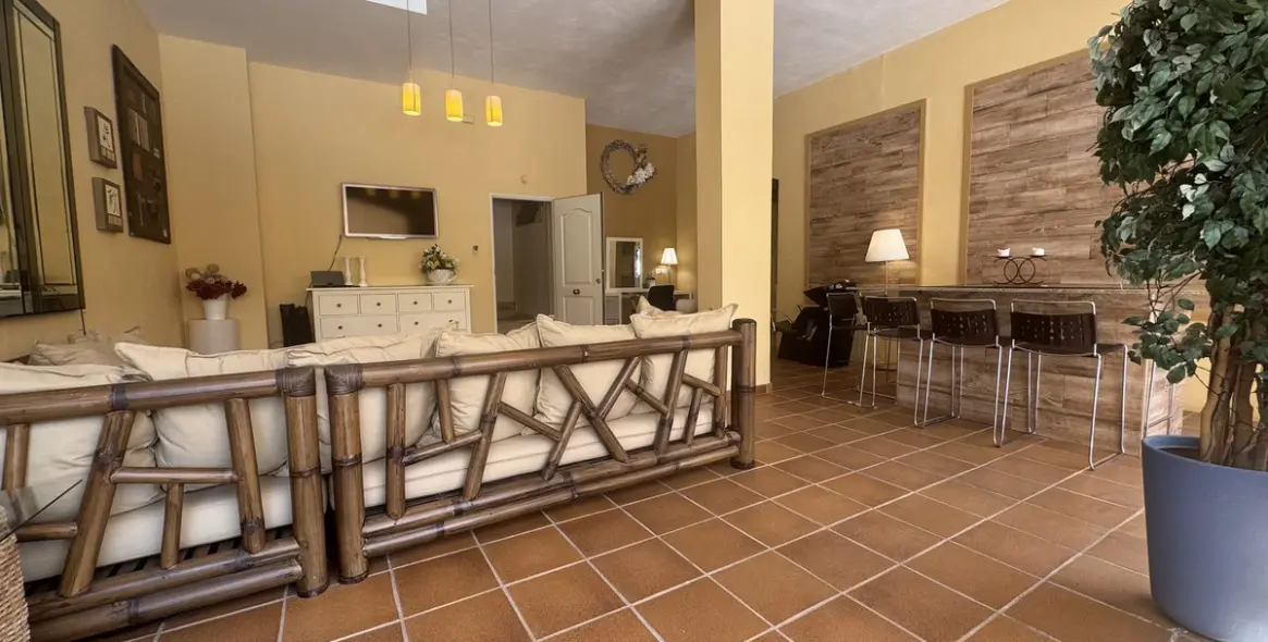 Продажа таунхауса в Calahonda 17