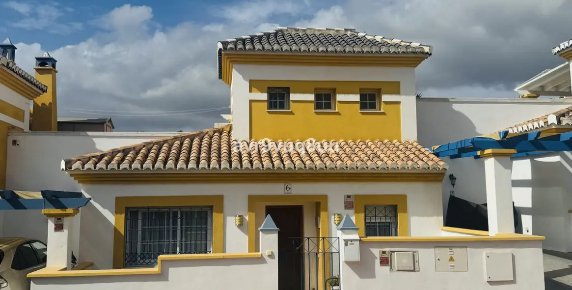 Продажа таунхауса в Calahonda 2