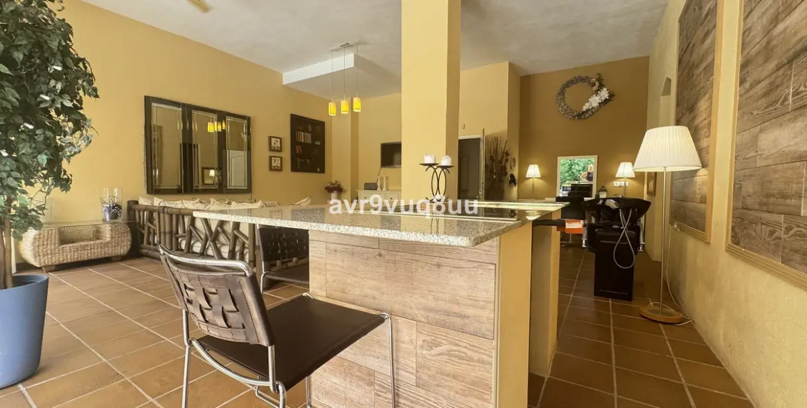 Продажа таунхауса в Calahonda 16