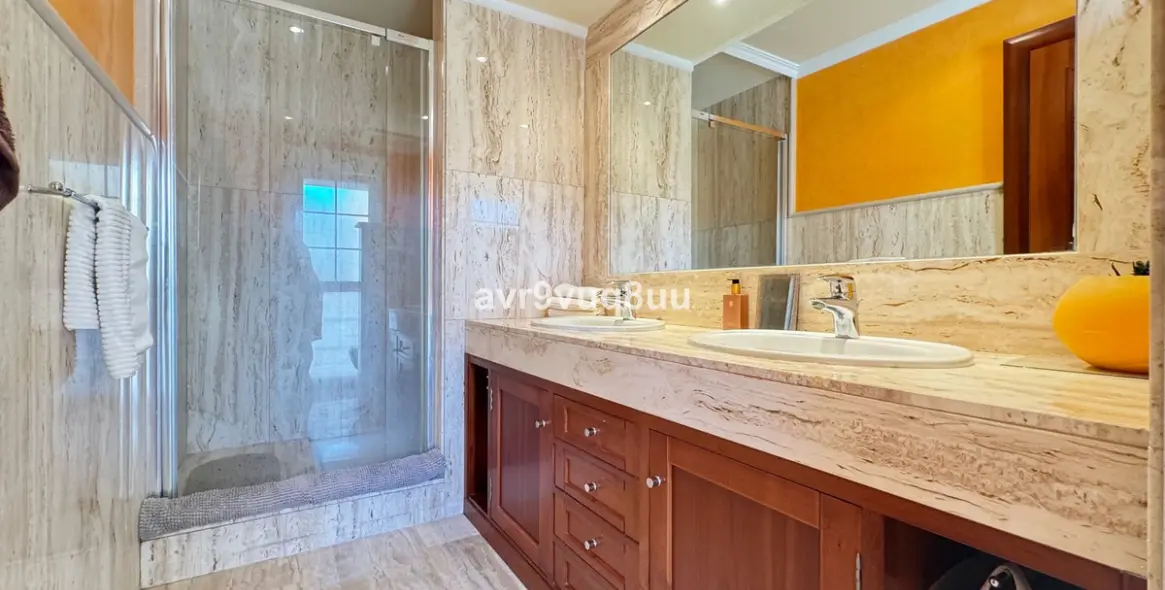 Продажа таунхауса в Calahonda 20