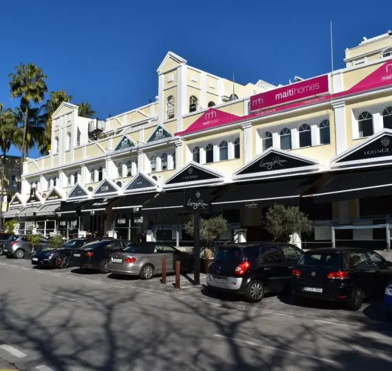 Venta de oficina en Aloha