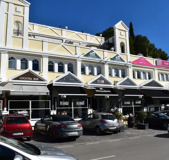 Venta de oficina en Aloha