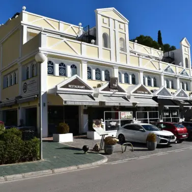 Venta de oficina en Aloha