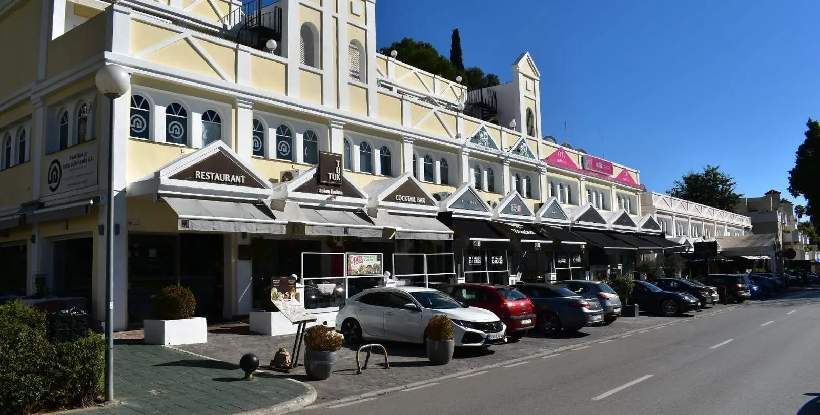Sale of office in Aloha 7