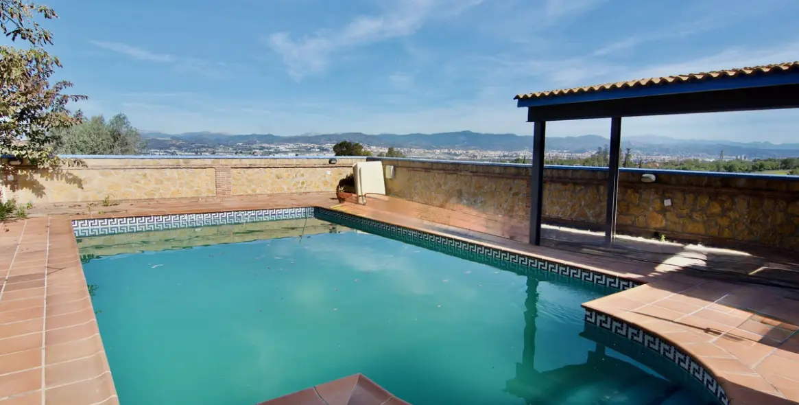 Sale of detached villa in Churriana 3