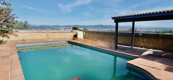 Sale of detached villa in Churriana 2