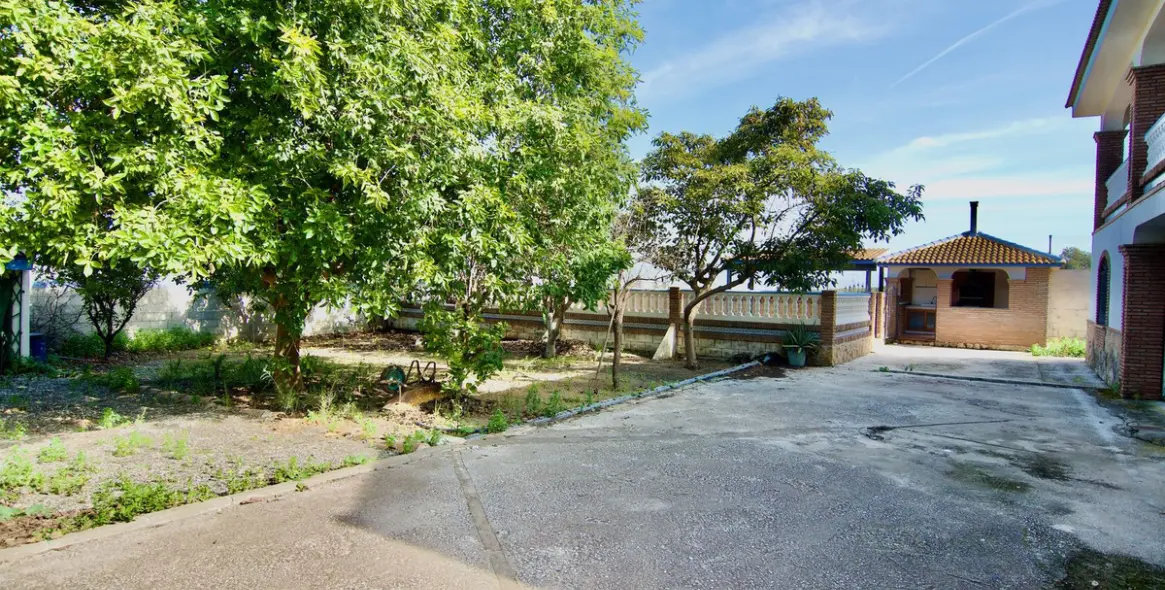 Sale of detached villa in Churriana 8