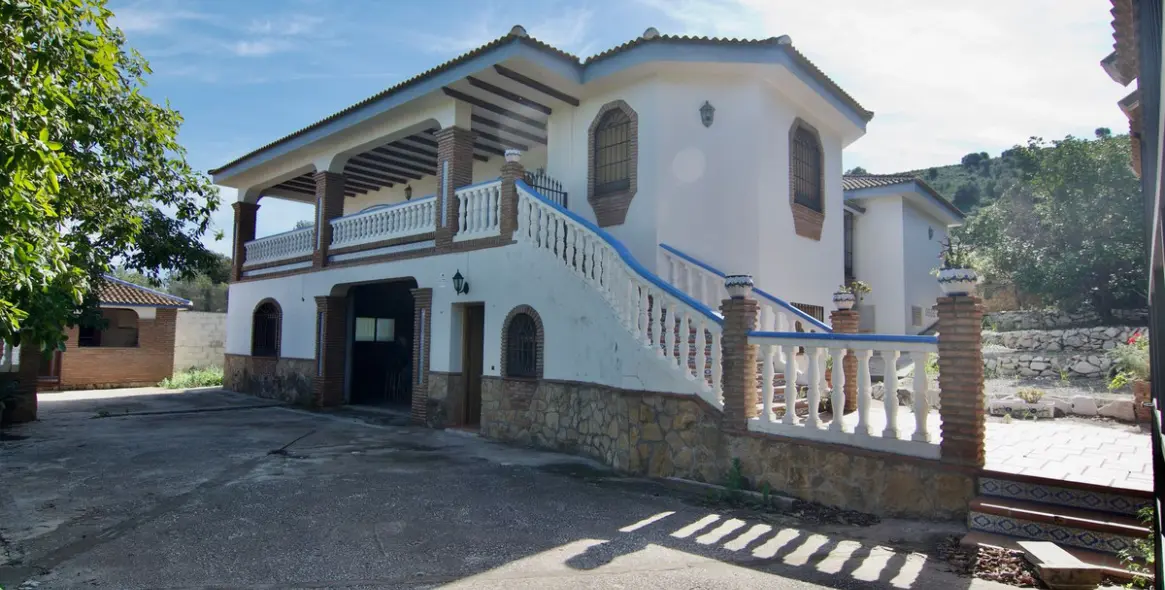 Sale of detached villa in Churriana 13