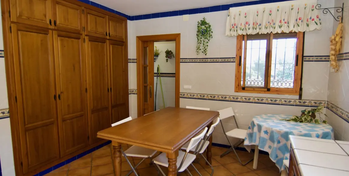 Продажа  отдельно стоящей виллы в Churriana 30