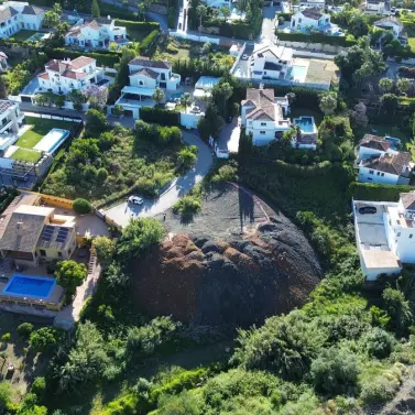 Sale of residential plot in Benahavís