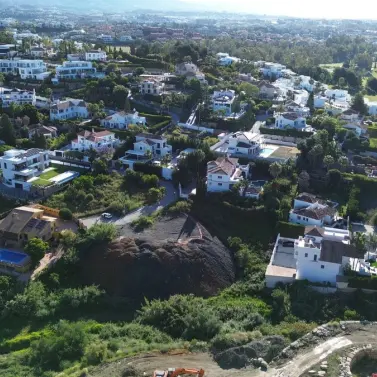Sale of residential plot in Benahavís