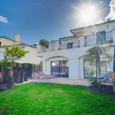 Продажа дома на две семьи в Riviera del Sol