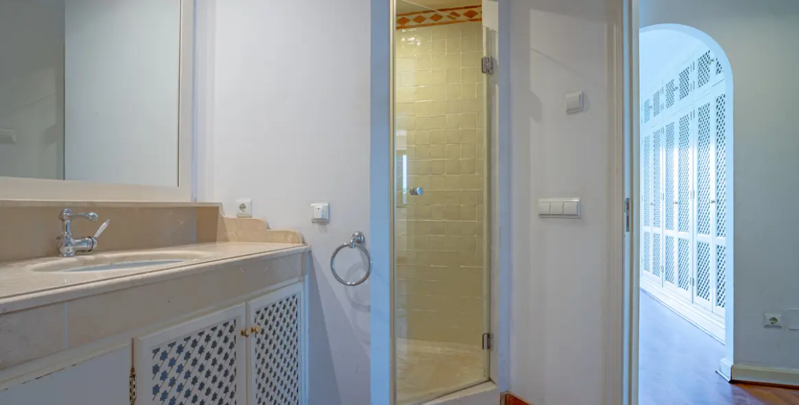 Продажа дома на две семьи в Riviera del Sol 16