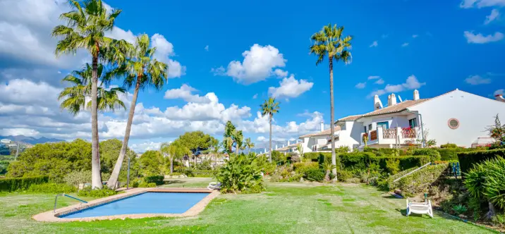 Sale of semi-detached house in Riviera del Sol 1