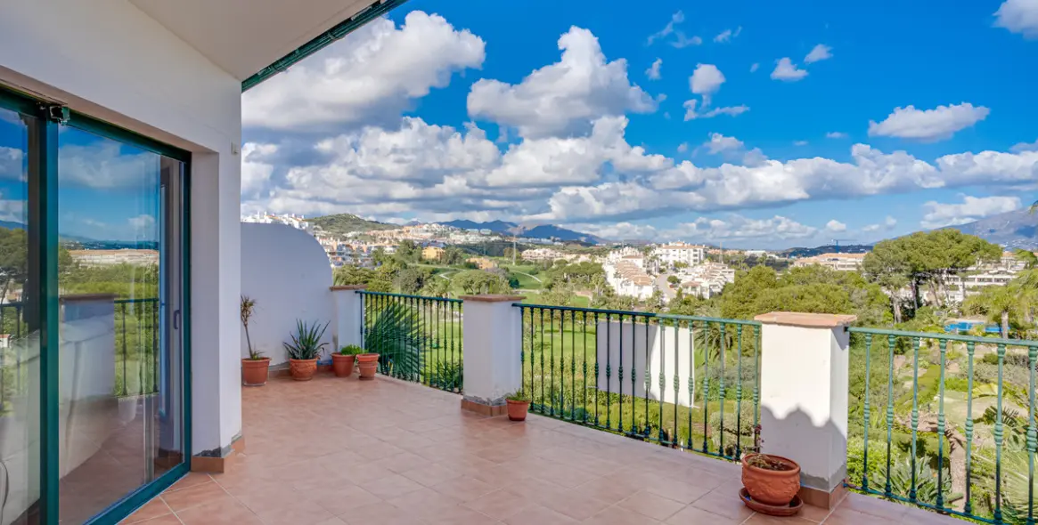 Sale of semi-detached house in Riviera del Sol 4