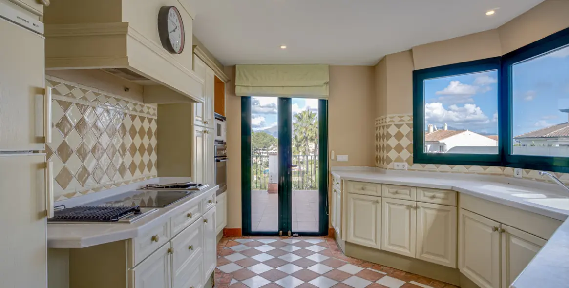Sale of semi-detached house in Riviera del Sol 5