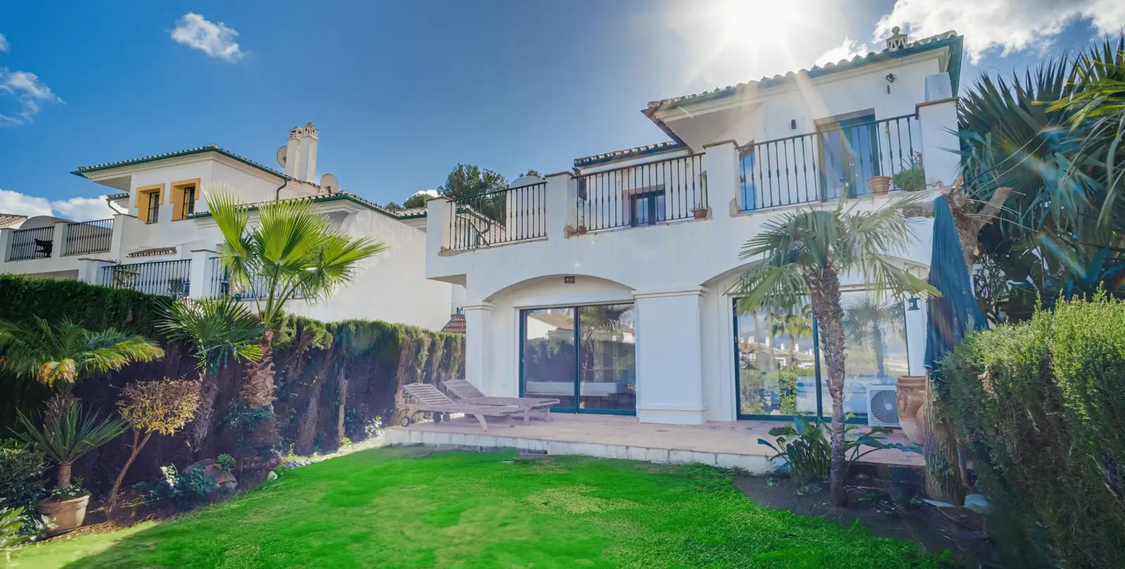 Продажа дома на две семьи в Riviera del Sol 1