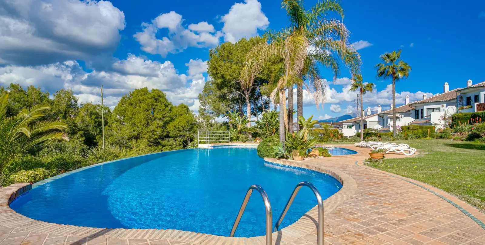Продажа дома на две семьи в Riviera del Sol 8