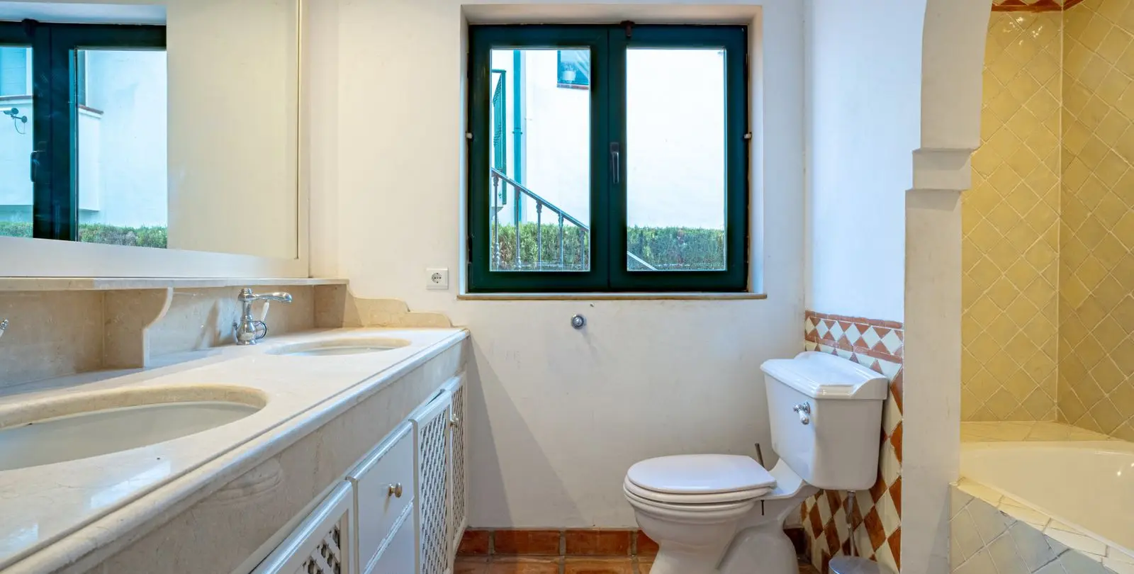 Продажа дома на две семьи в Riviera del Sol 18