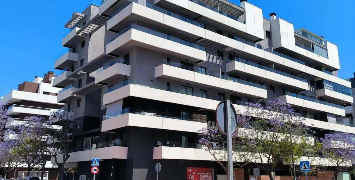 Sale of penthouse in Estepona 1