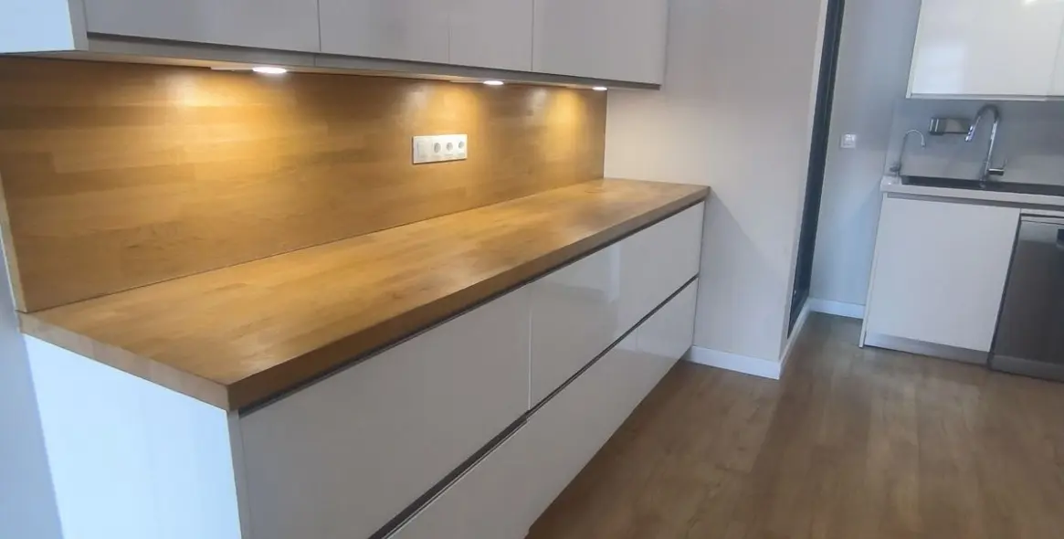 Sale of penthouse in Estepona 16