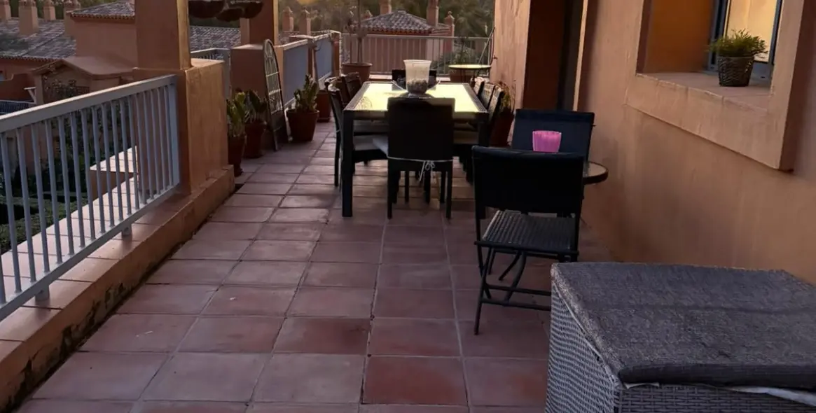 Long-term rent of penthouse in Atalaya 16