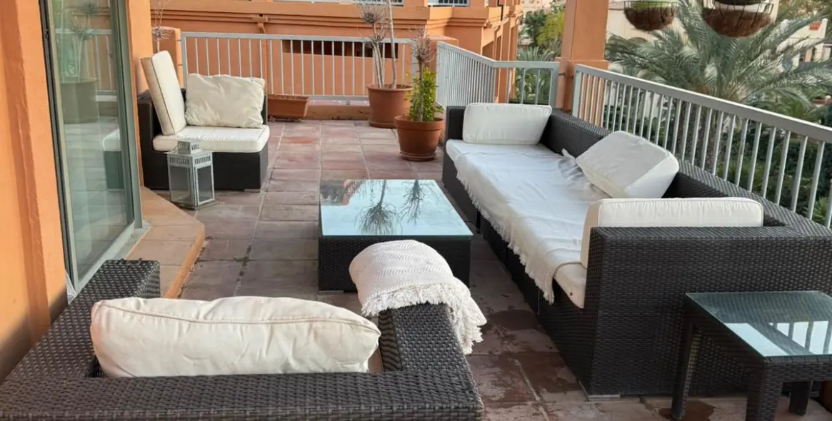 Long-term rent of penthouse in Atalaya 17