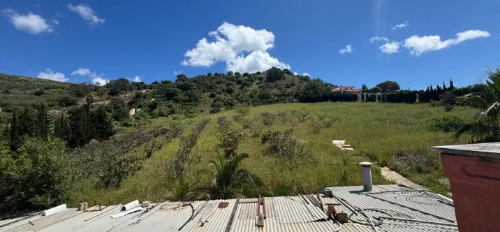 Sale of residential plot in Estepona 0