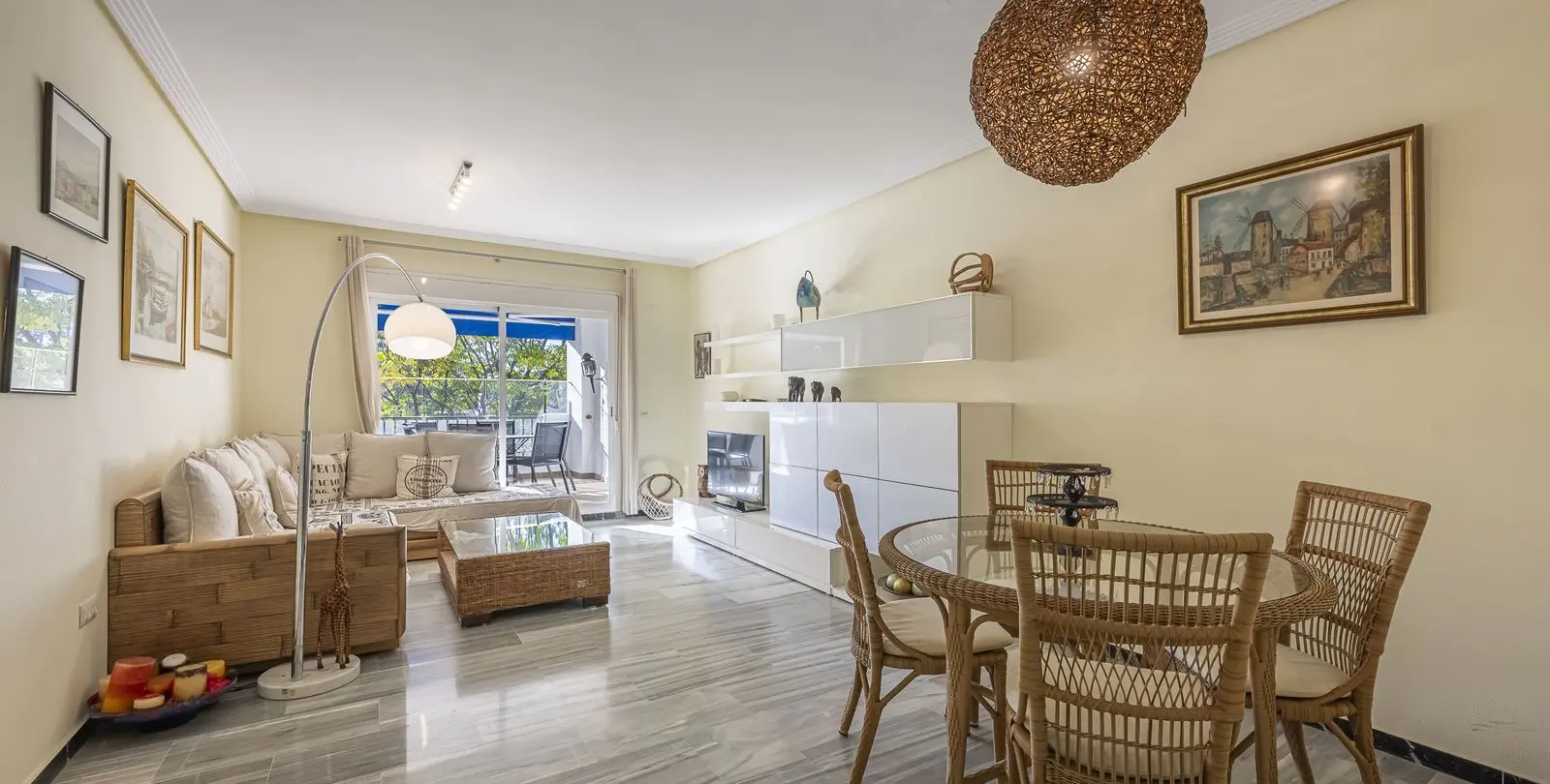 Продажа апартаментов на среднем этаже в Puerto Banús 10